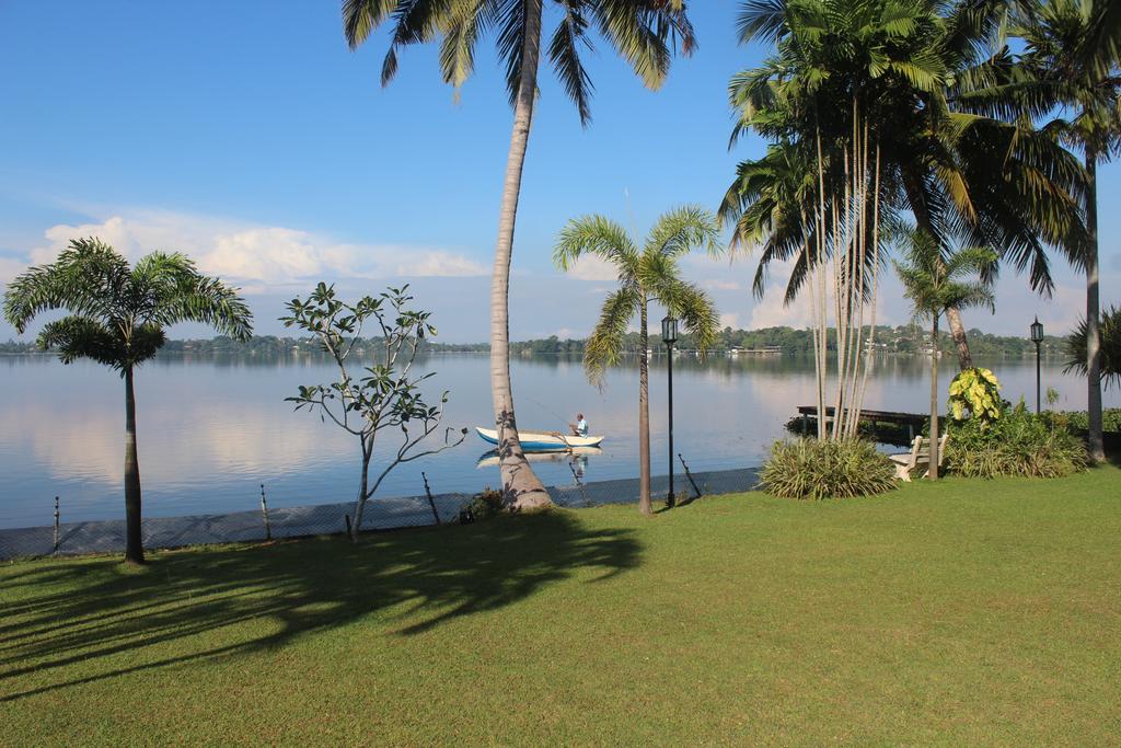 Blue Water Villa Piliyandala Bagian luar foto