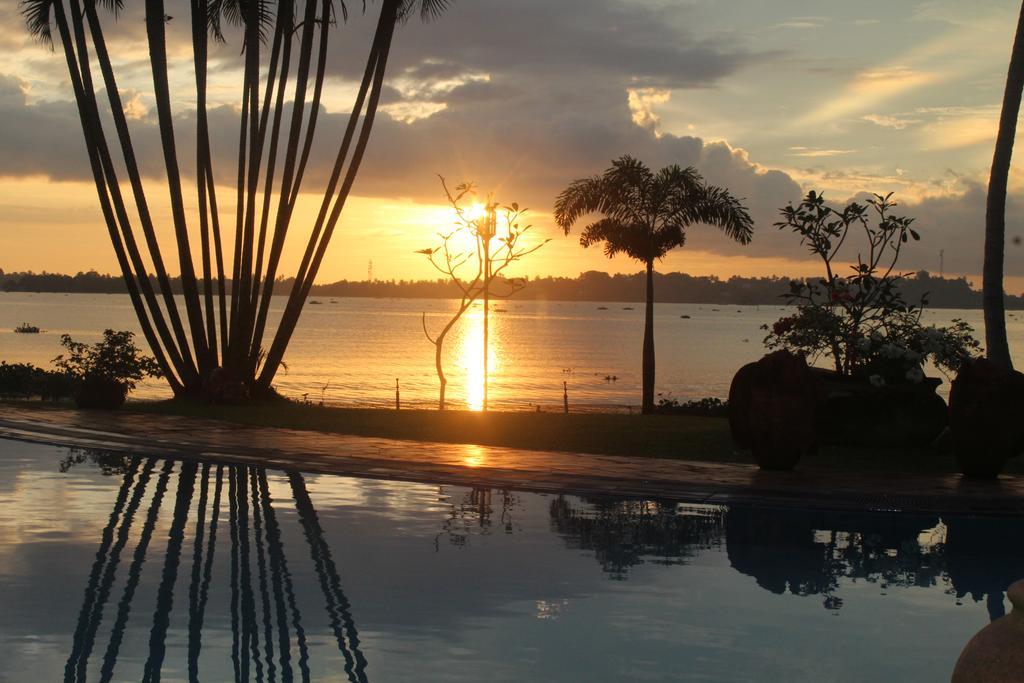 Blue Water Villa Piliyandala Bagian luar foto