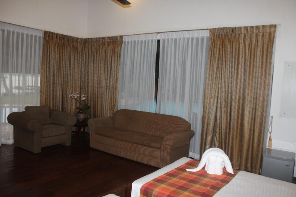 Blue Water Villa Piliyandala Bagian luar foto