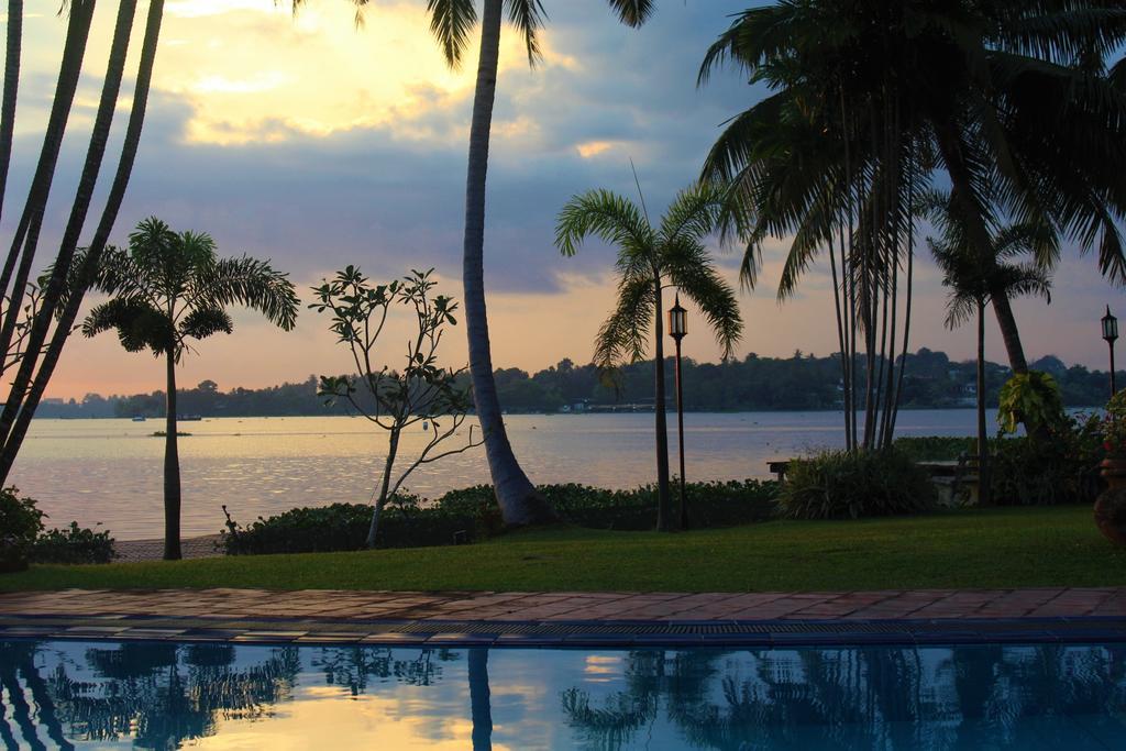 Blue Water Villa Piliyandala Bagian luar foto