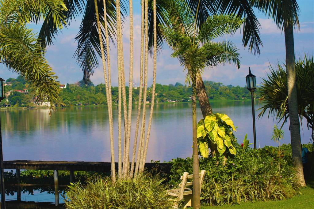 Blue Water Villa Piliyandala Bagian luar foto