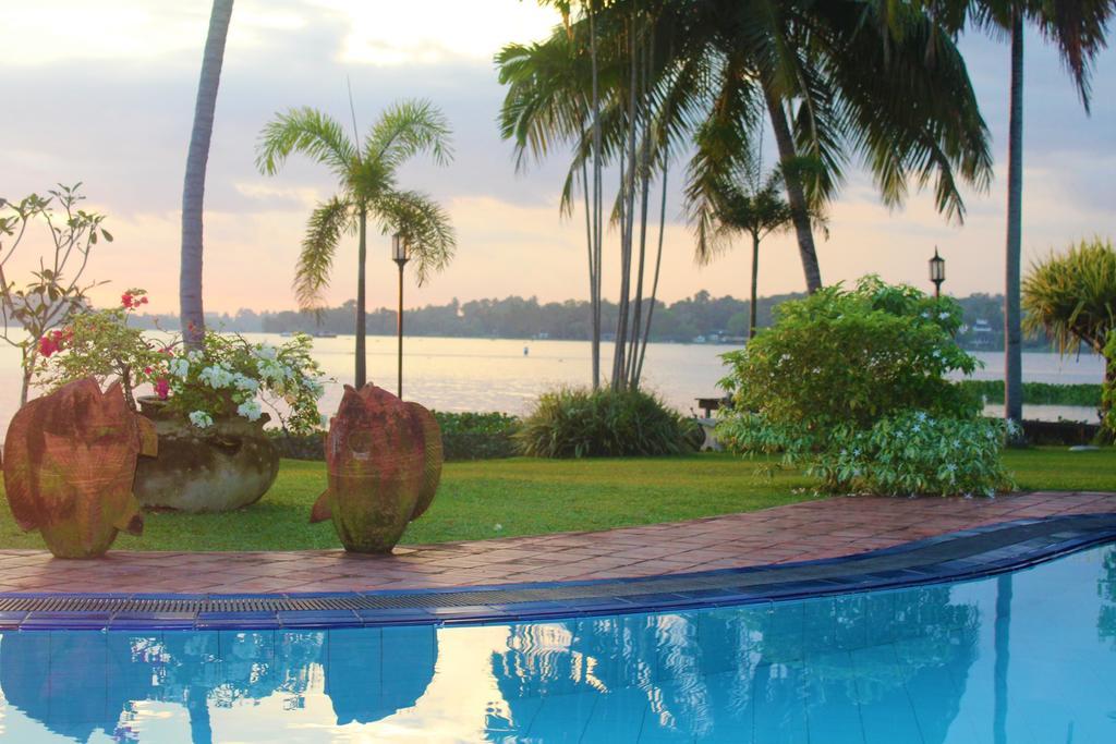 Blue Water Villa Piliyandala Bagian luar foto