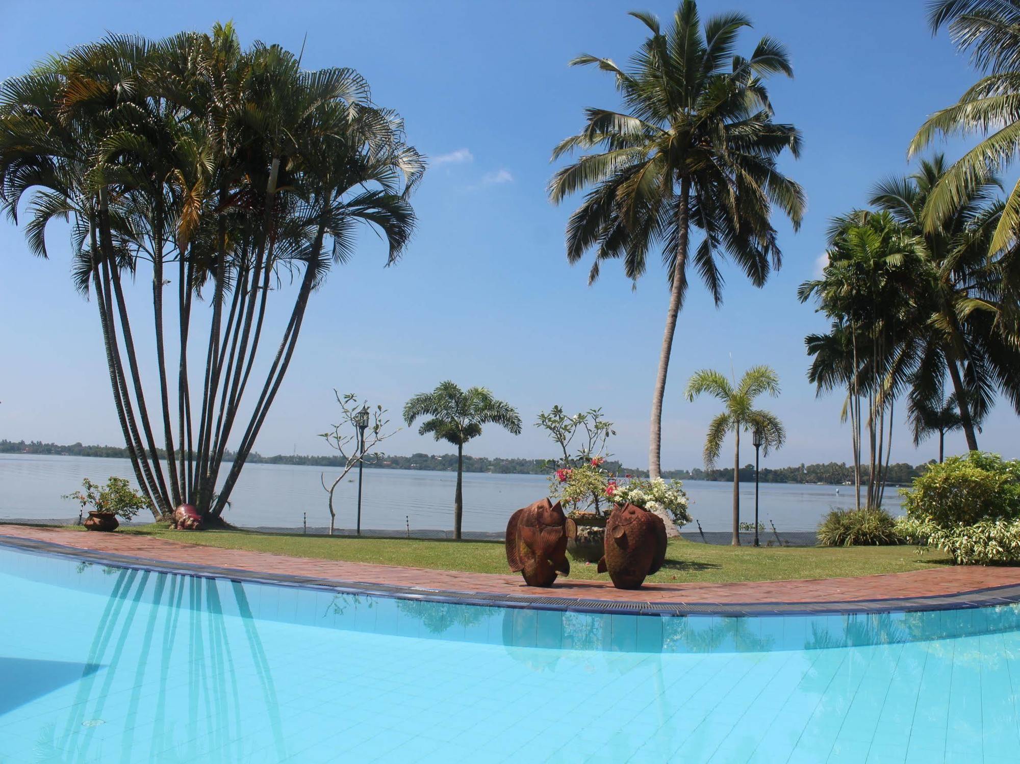 Blue Water Villa Piliyandala Bagian luar foto