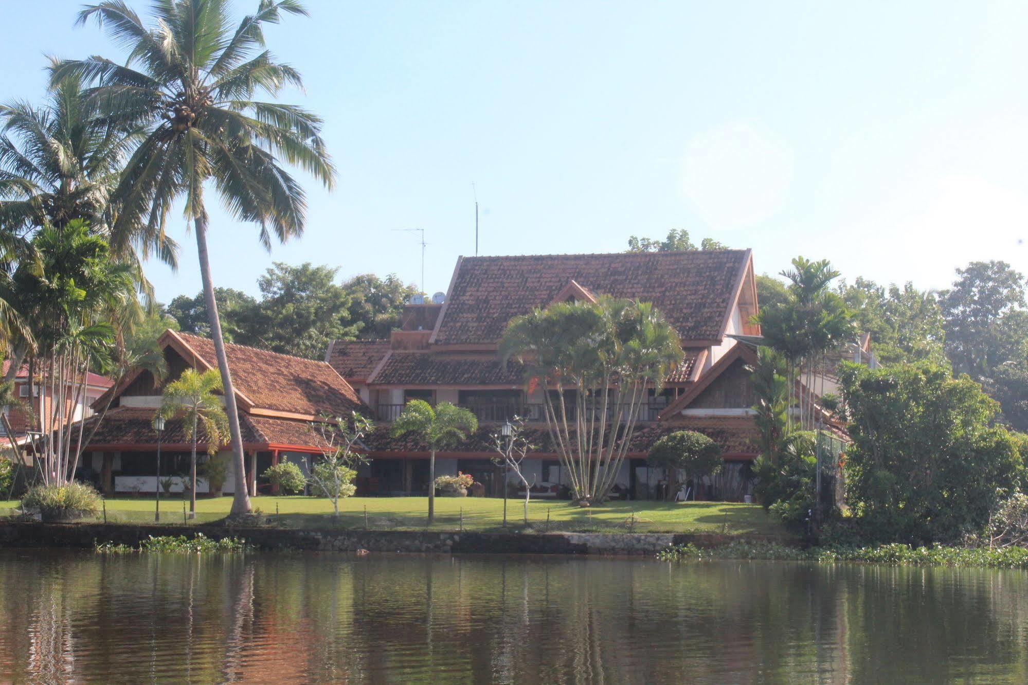 Blue Water Villa Piliyandala Bagian luar foto