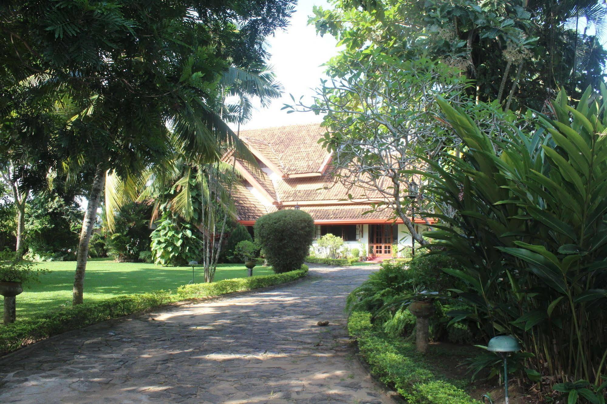 Blue Water Villa Piliyandala Bagian luar foto