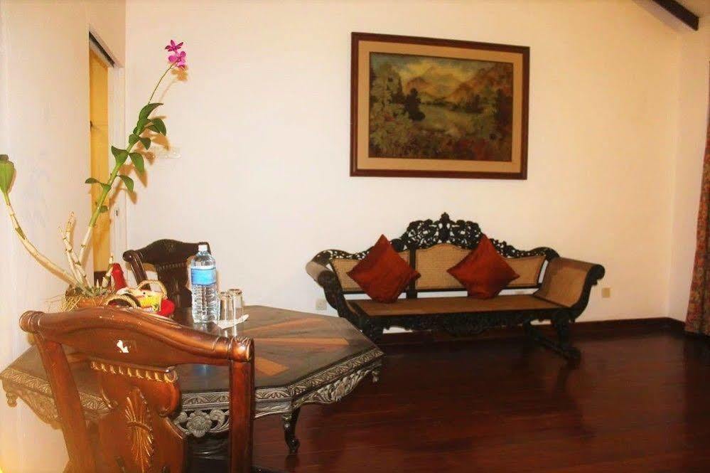 Blue Water Villa Piliyandala Bagian luar foto